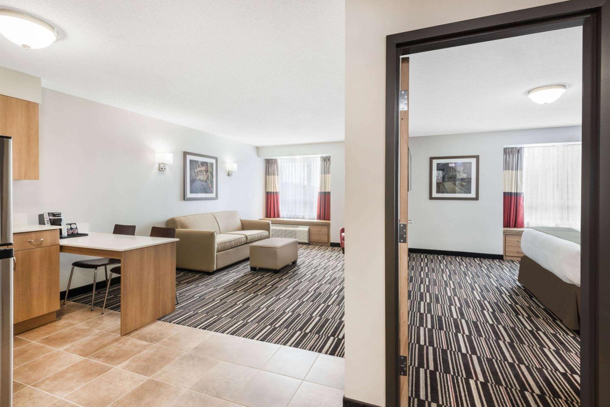 Microtel Inn & Suites By Wyndham Sudbury Exteriér fotografie