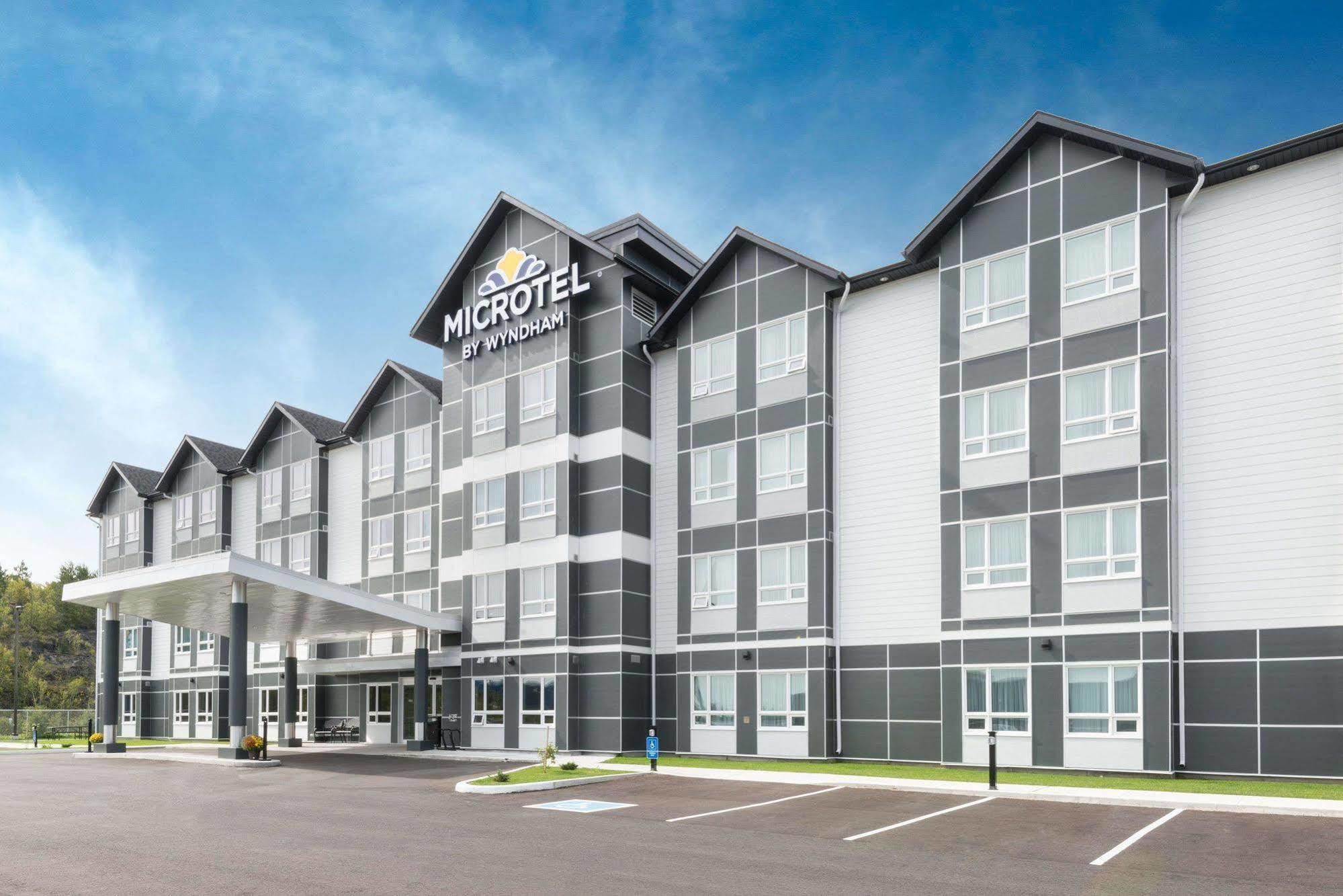 Microtel Inn & Suites By Wyndham Sudbury Exteriér fotografie