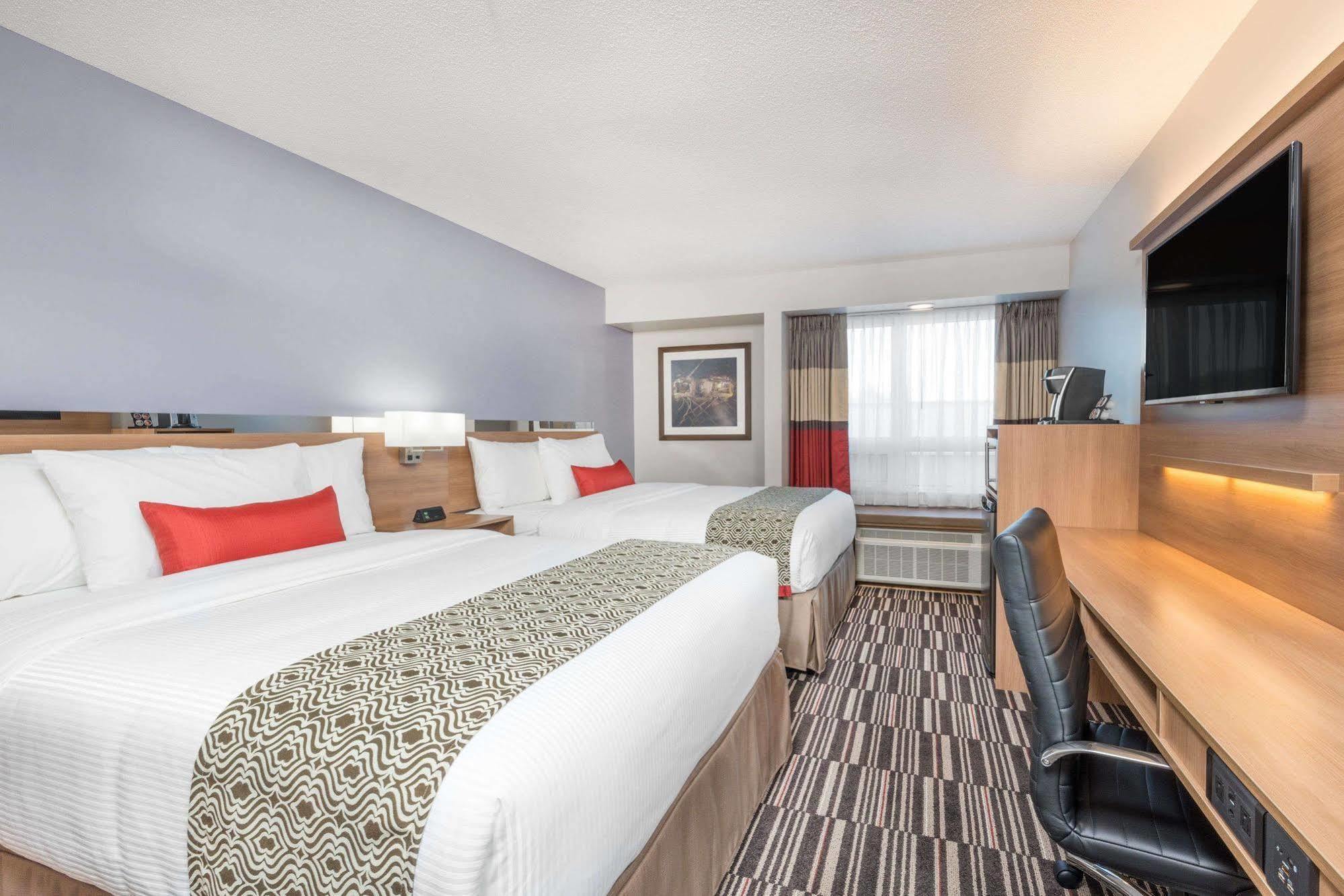 Microtel Inn & Suites By Wyndham Sudbury Exteriér fotografie