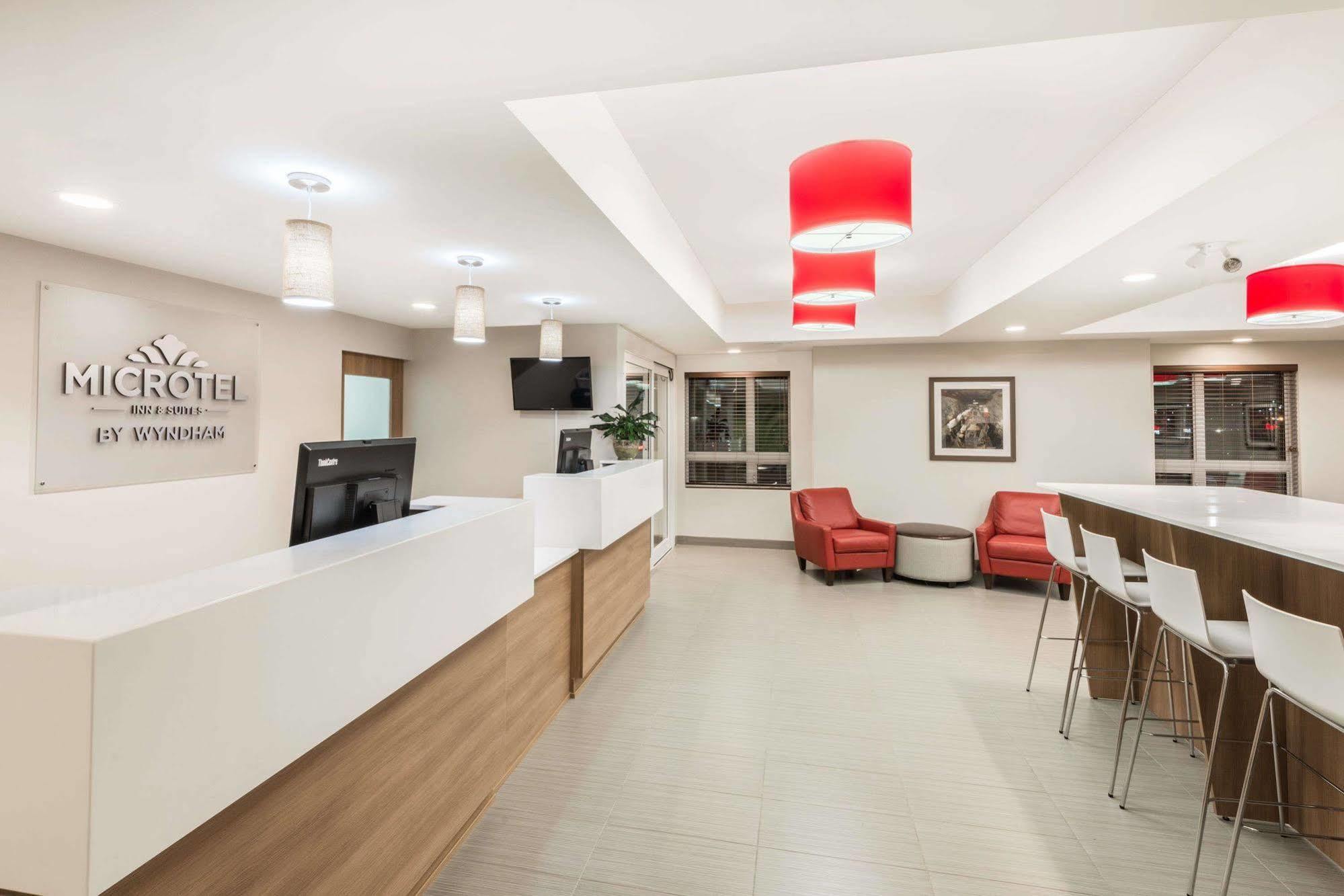 Microtel Inn & Suites By Wyndham Sudbury Exteriér fotografie